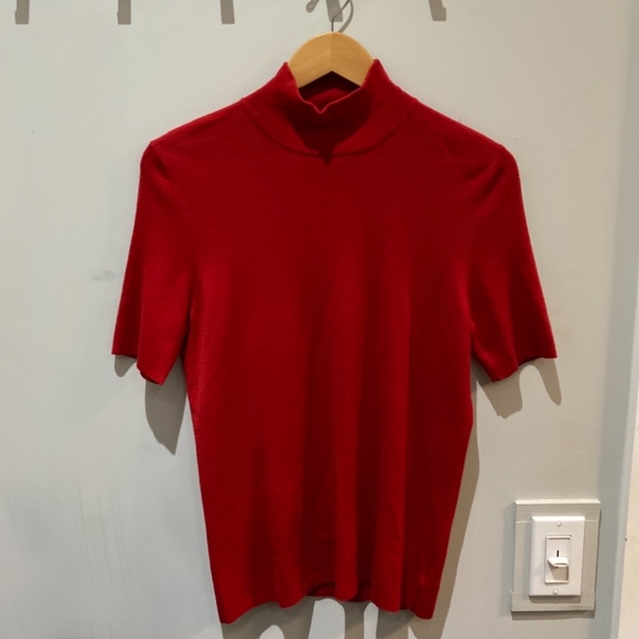 SOLD Akris Red 100% Wool turtleneck - Picture 5 of 5